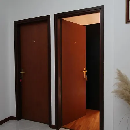 Pensión And Sanja 2*