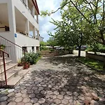 And Sanja Rovinj